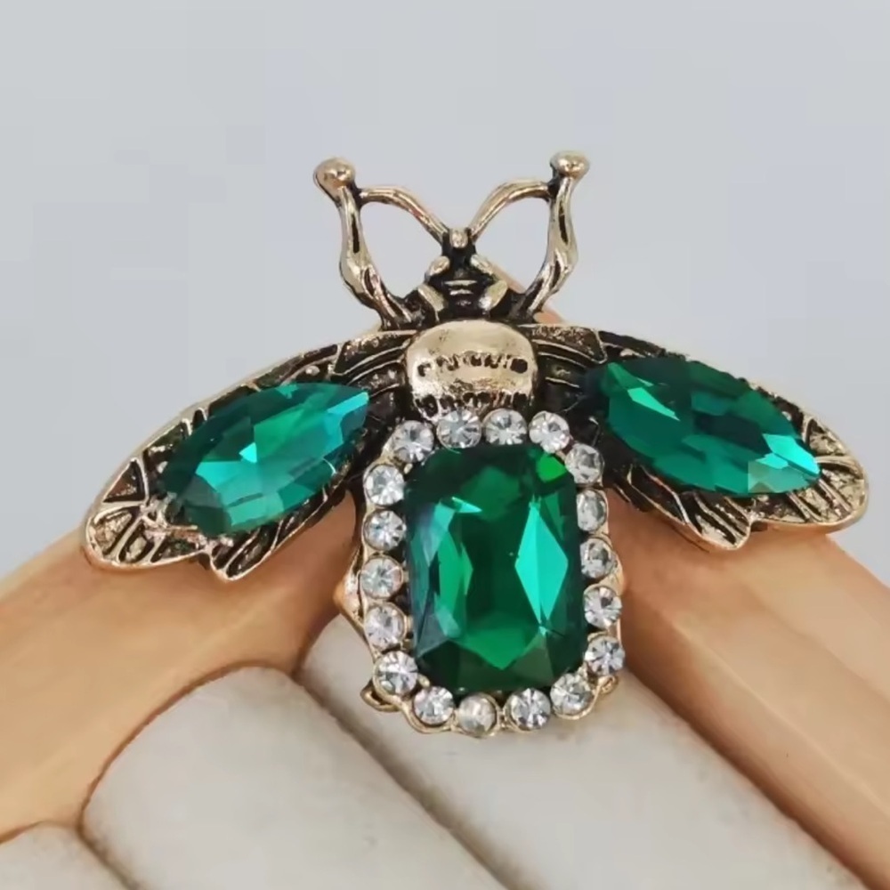 Vintage Emerald Bee Crystal Brooch